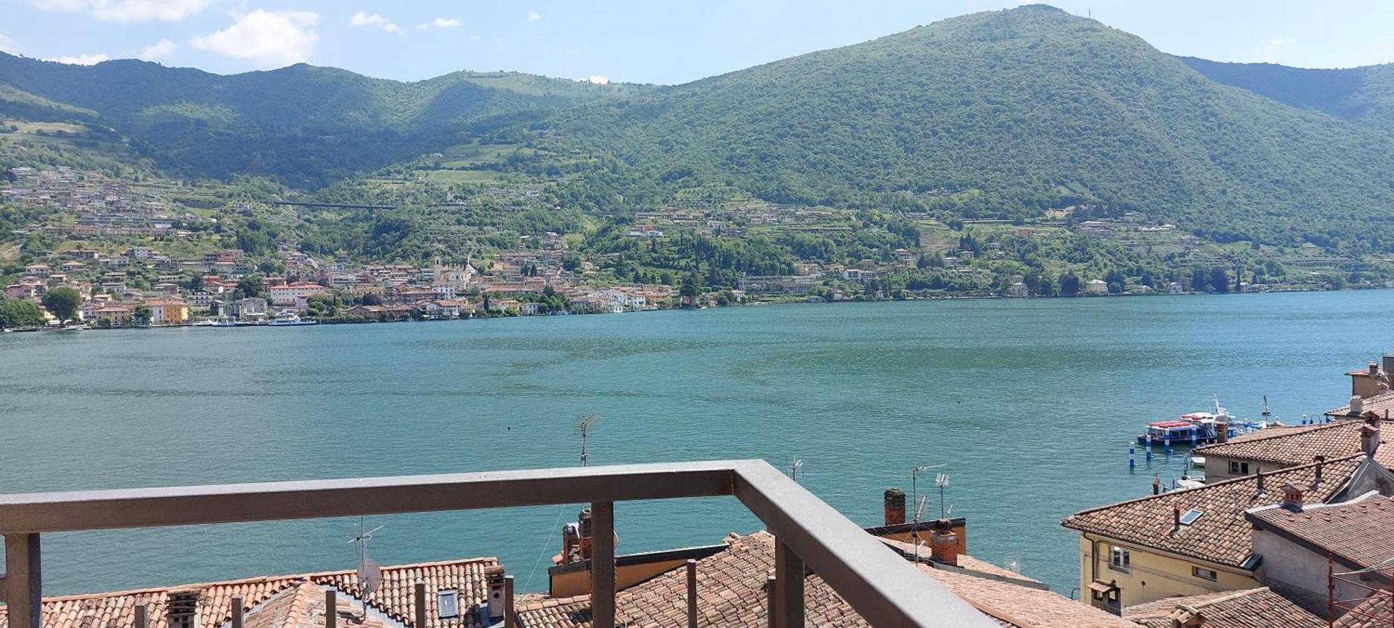 Holiday On The Island Monte Isola Exterior photo
